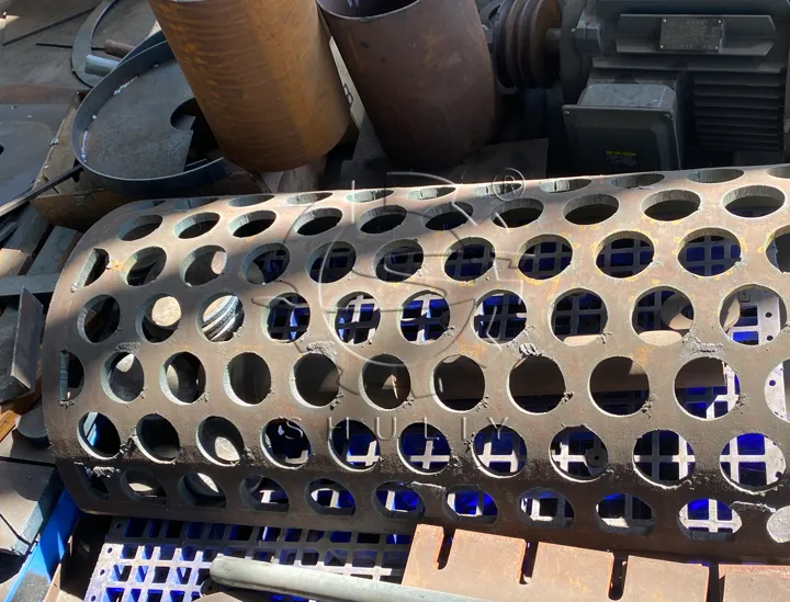 plastic crusher screen size