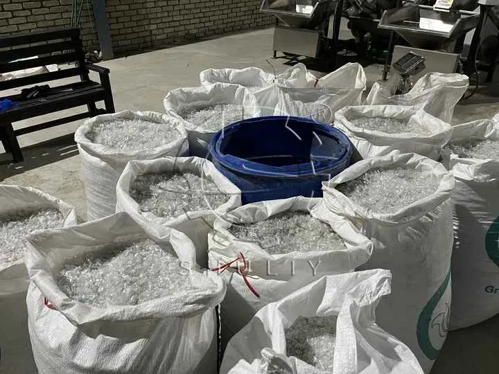 recycelte PET-Flocken