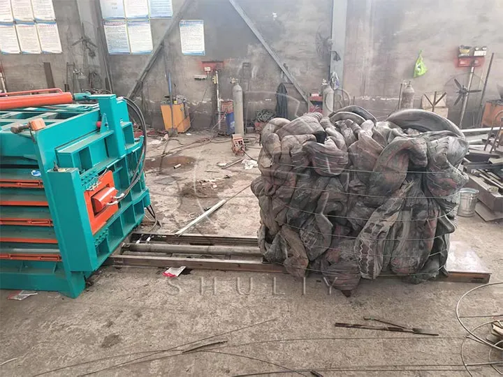 Horizontal Tire Baler
